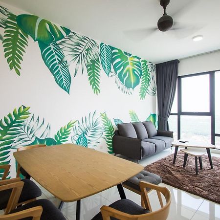 Holi Southkey Art Suite Johor Bahru Ngoại thất bức ảnh
