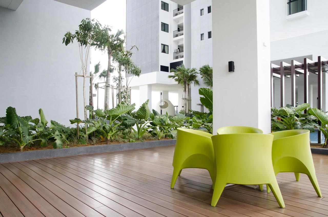 Holi Southkey Art Suite Johor Bahru Ngoại thất bức ảnh
