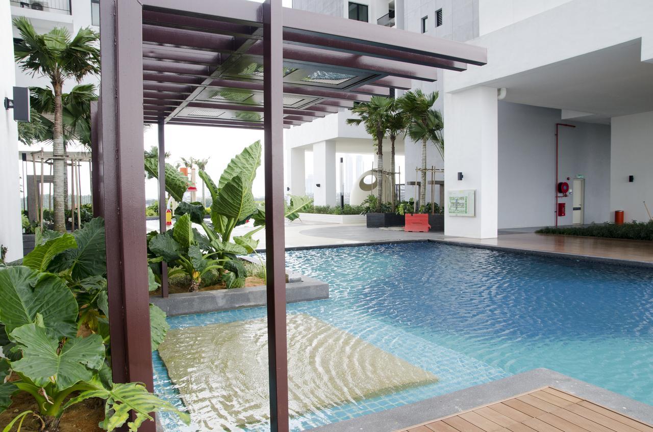 Holi Southkey Art Suite Johor Bahru Ngoại thất bức ảnh