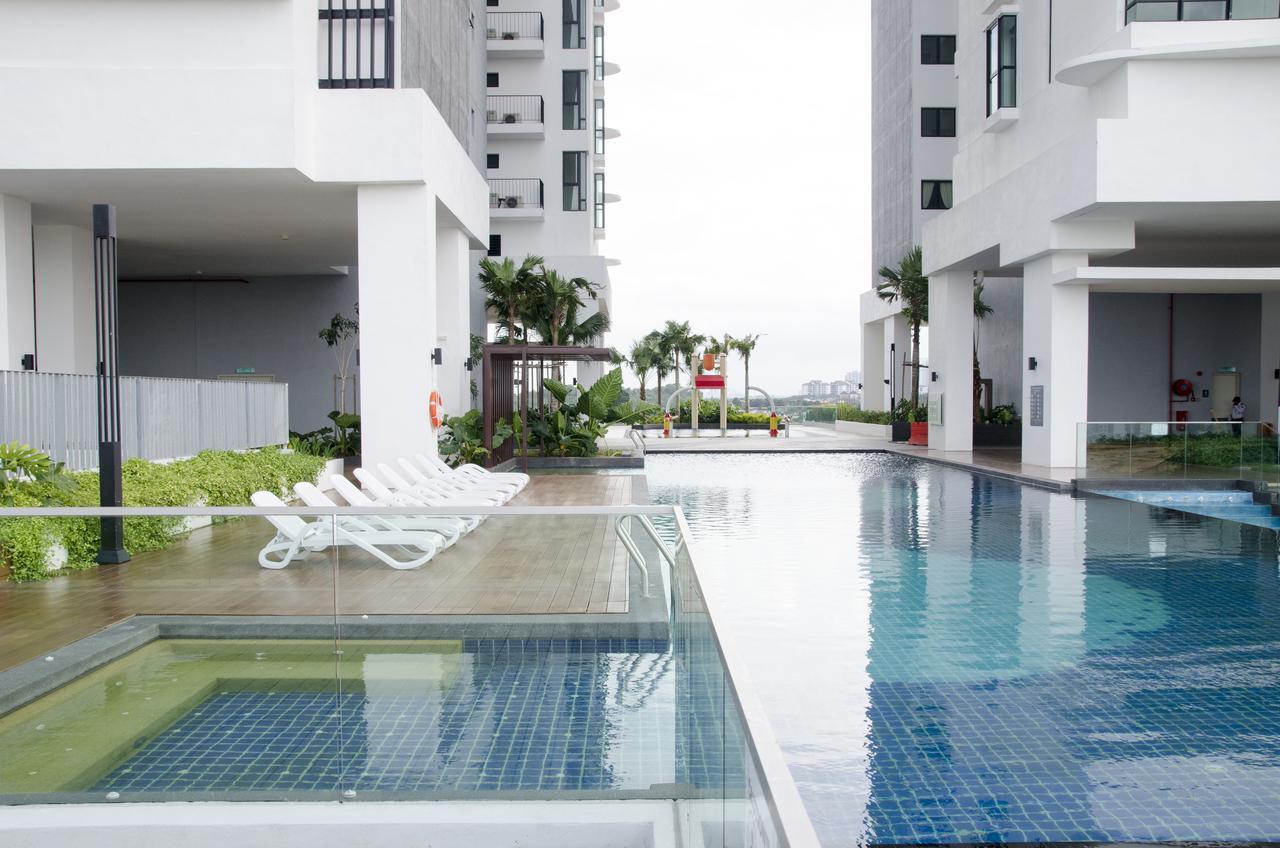 Holi Southkey Art Suite Johor Bahru Ngoại thất bức ảnh