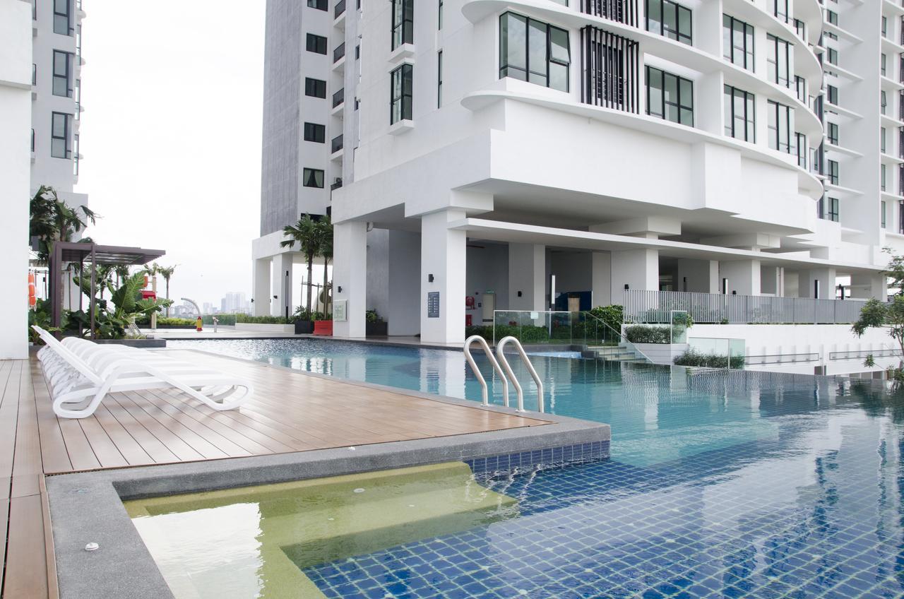 Holi Southkey Art Suite Johor Bahru Ngoại thất bức ảnh