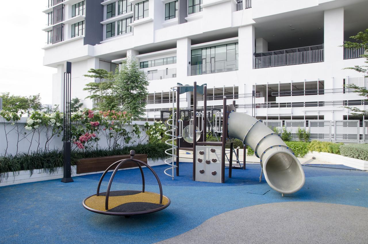 Holi Southkey Art Suite Johor Bahru Ngoại thất bức ảnh