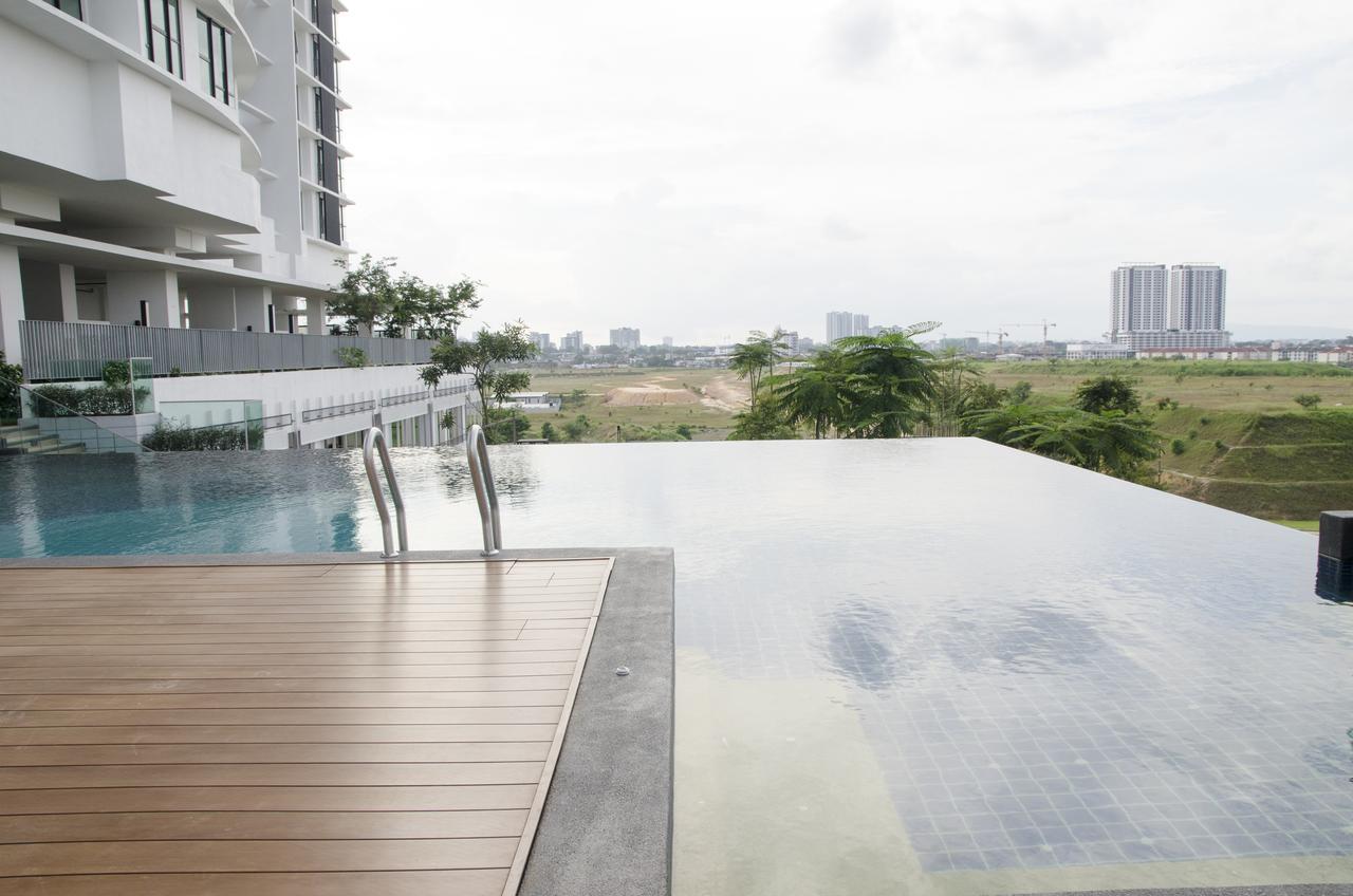 Holi Southkey Art Suite Johor Bahru Ngoại thất bức ảnh