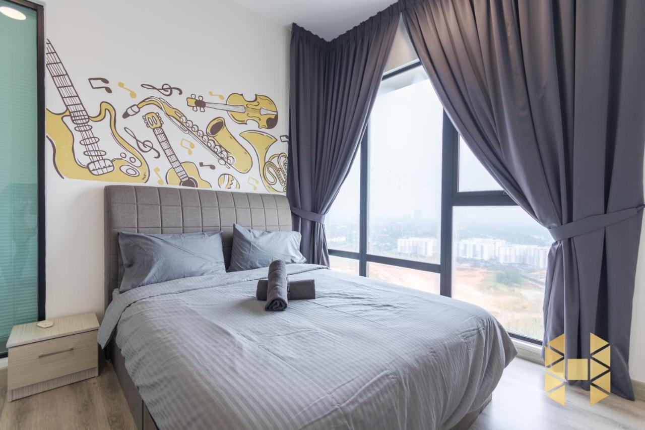Holi Southkey Art Suite Johor Bahru Ngoại thất bức ảnh