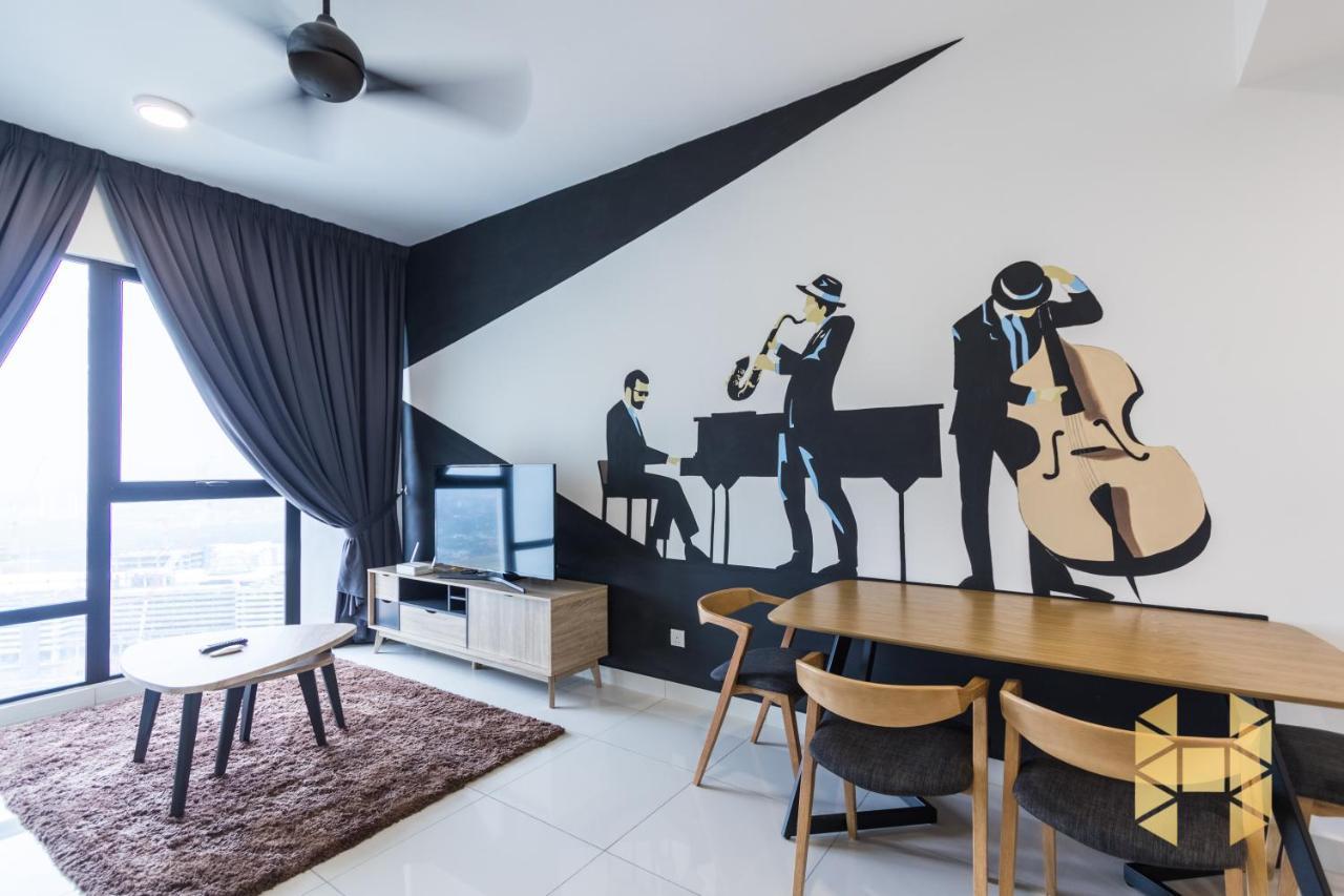 Holi Southkey Art Suite Johor Bahru Ngoại thất bức ảnh