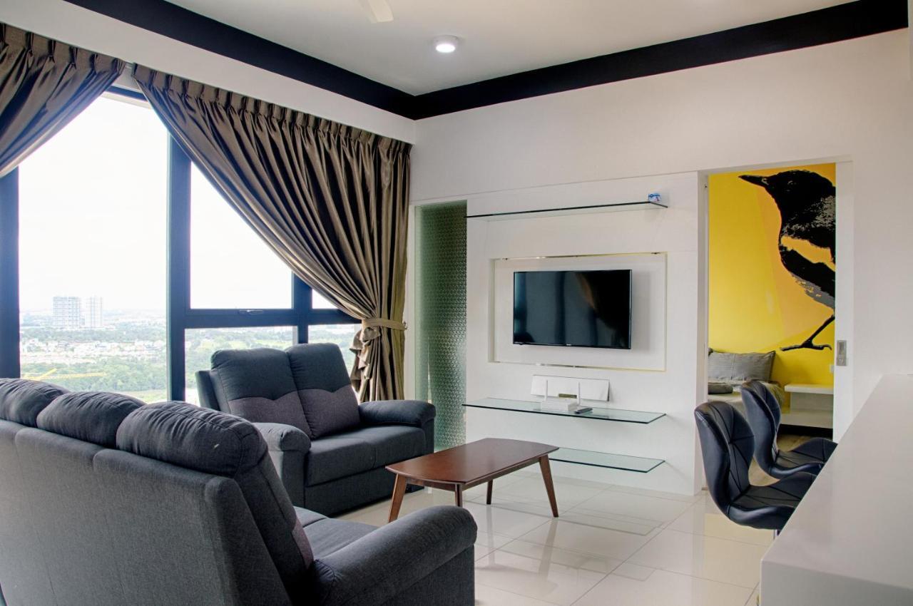 Holi Southkey Art Suite Johor Bahru Phòng bức ảnh